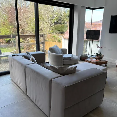 Semesterbostad 3-4 Bedroom Detached House In Stoke Bishop - 4 Bathrooms, Large Private Garden, Modern Kitchen, Stylish, Spacious, Quiet, Office - Close To Durdham Downs