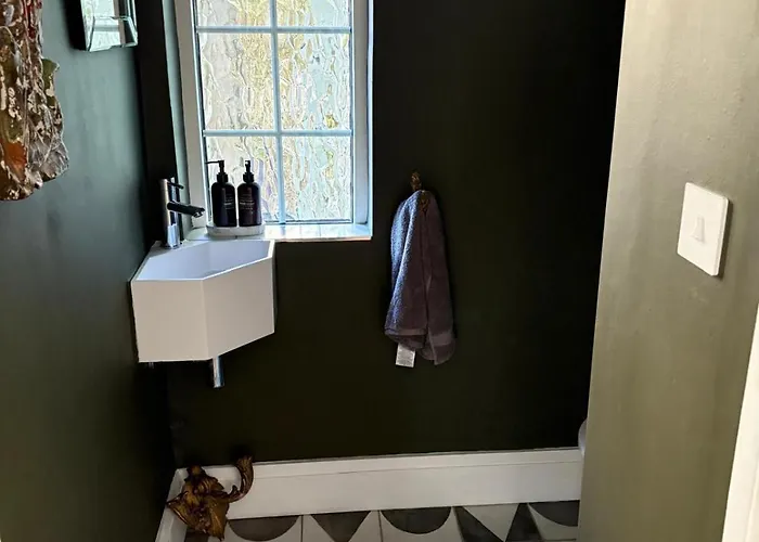 3-4 Bedroom Detached House In Stoke Bishop - 4 Bathrooms, Large Private Garden, Modern Kitchen, Stylish, Spacious, Quiet, Office - Close To Durdham Downs Сasa de vacaciones