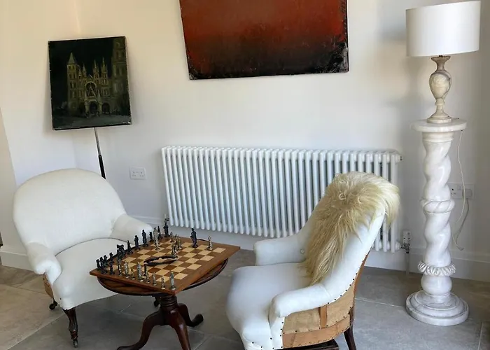 3-4 Bedroom Detached House In Stoke Bishop - 4 Bathrooms, Large Private Garden, Modern Kitchen, Stylish, Spacious, Quiet, Office - Close To Durdham Downs Dom wakacyjny *