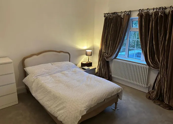 Nyaraló 3-4 Bedroom Detached House In Stoke Bishop - 4 Bathrooms, Large Private Garden, Modern Kitchen, Stylish, Spacious, Quiet, Office - Close To Durdham Downs